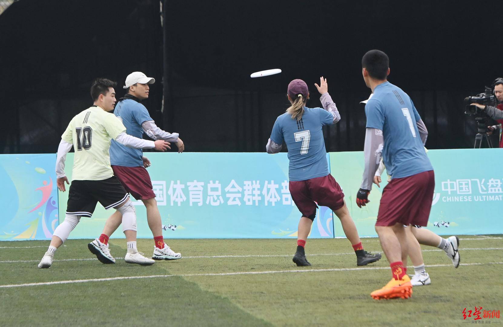 多图直击广东“梦之队”零失误夺十五运会跳水首金
